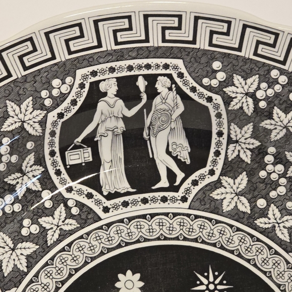 Spode England Archive Collection Traditions Series GREEK BLACK 10½\